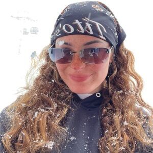 Meet your Posher, Alexis